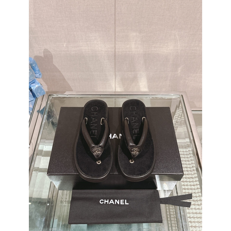 Ch*el slippers